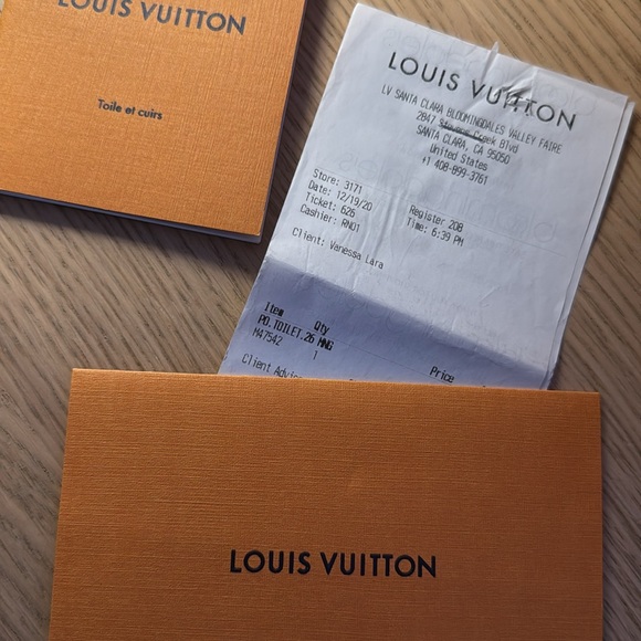 Louis Vuitton monogram toiletry pouch 26 - Picture 7 of 7